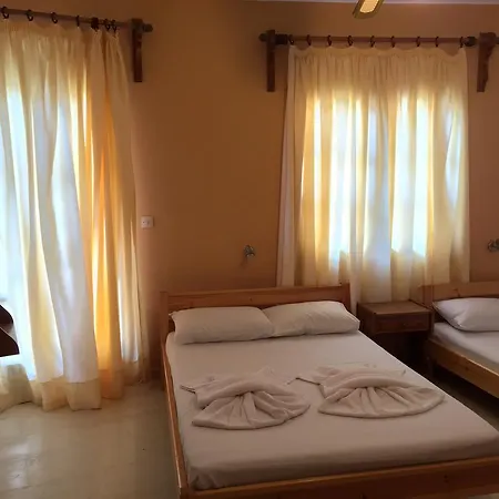 House Vogiatzi بيت ضيافة مدينة سكياثوس