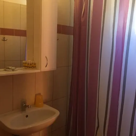 بيت ضيافة House Vogiatzi