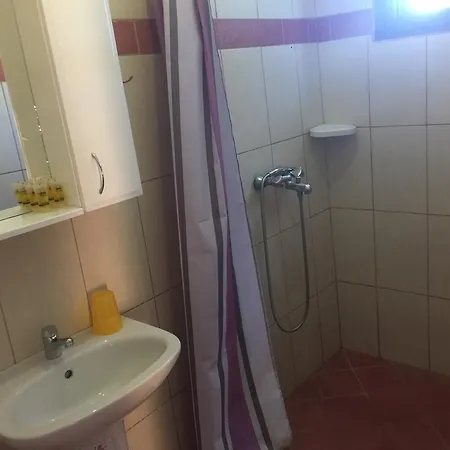 بيت ضيافة House Vogiatzi