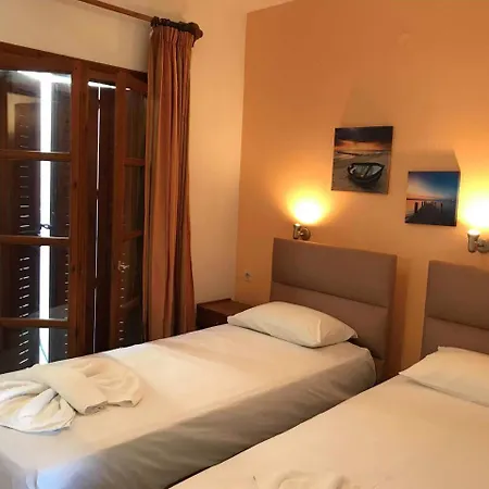 House Vogiatzi بيت ضيافة مدينة سكياثوس