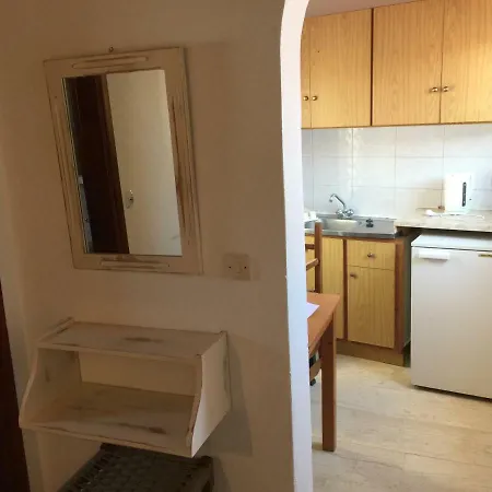 House Vogiatzi بيت ضيافة مدينة سكياثوس
