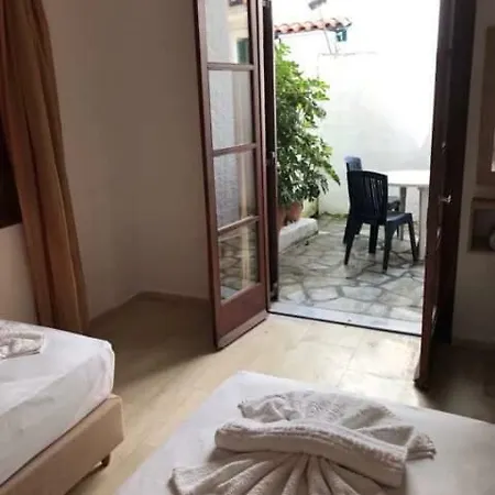 House Vogiatzi بيت ضيافة