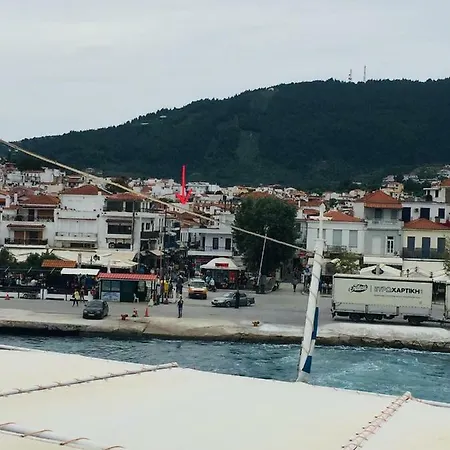 House Vogiatzi بيت ضيافة مدينة سكياثوس